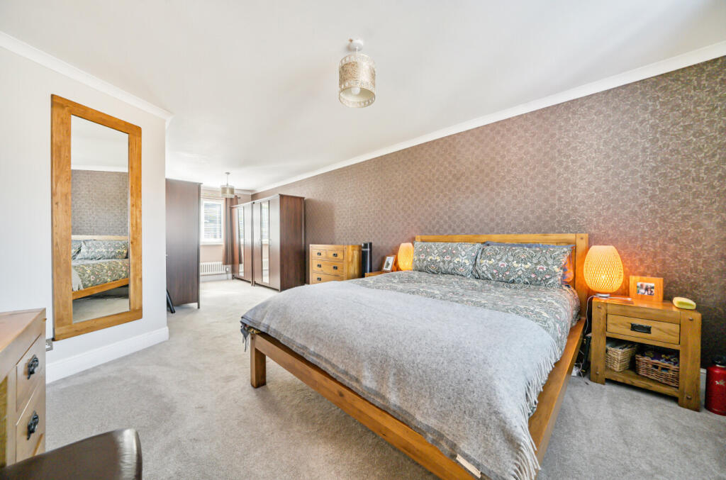 1330986-15-689b23...