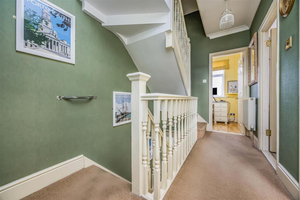 2A Wesley Grove, Copnor-Small-PorticoMarketing-Sol