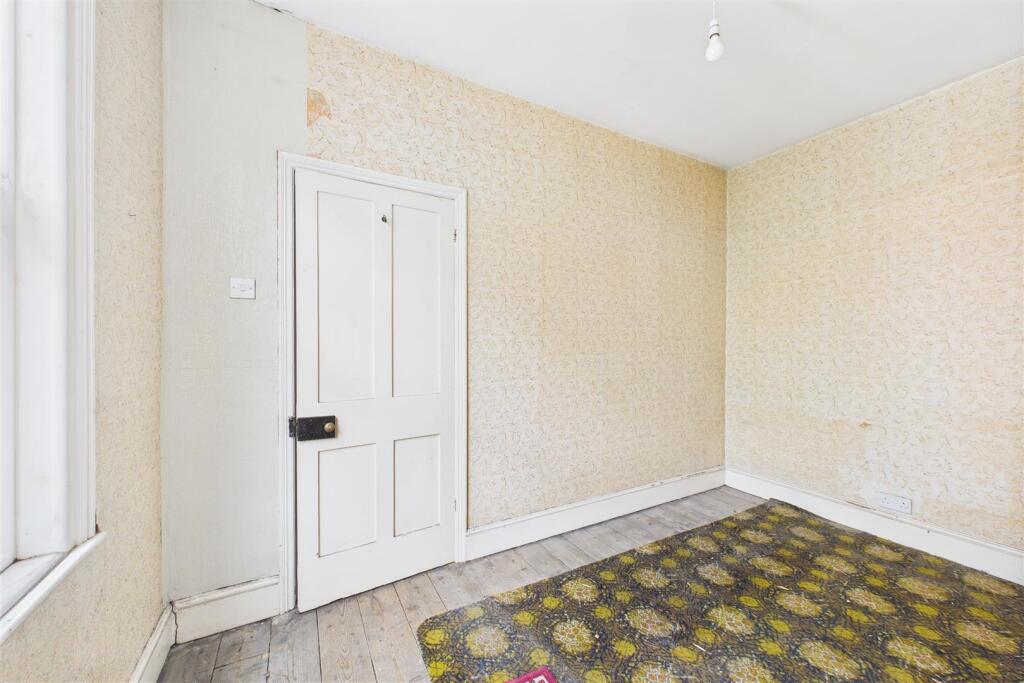 12 Herapath Street, Barton Hill, Bristol, BS5 9SE 