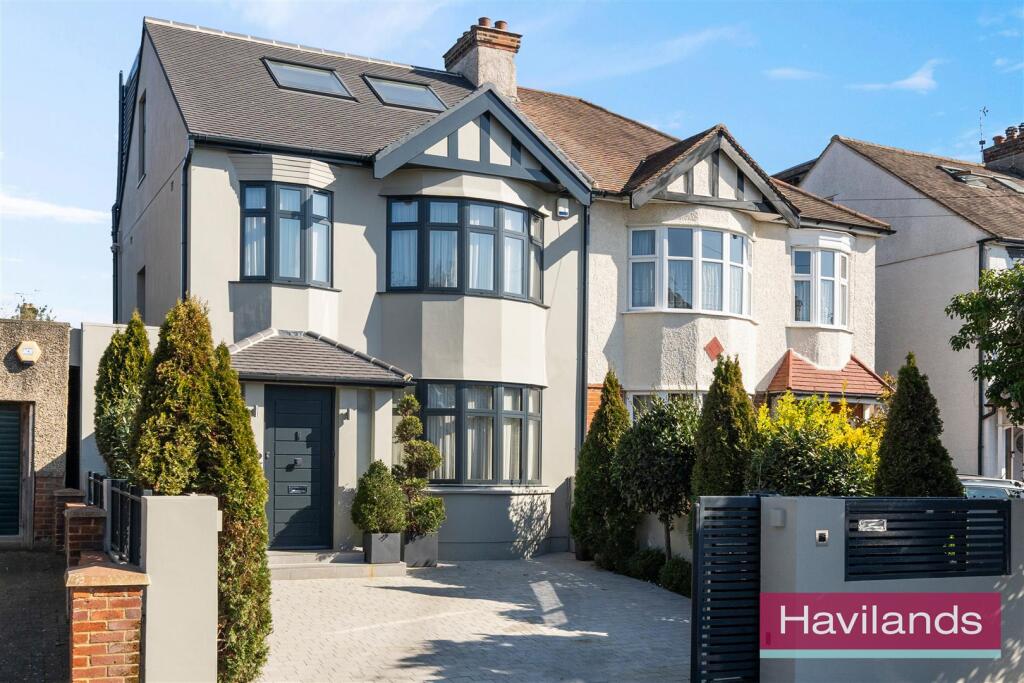 Queen Annes Grove-72.jpg