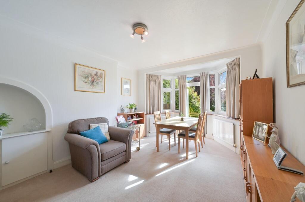 STONELEIGH CRESCENT  (6).jpg