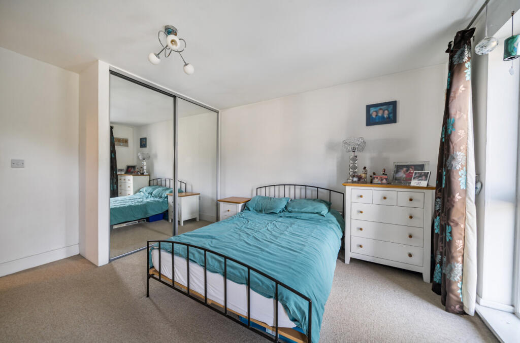 1348538-15-68b806...