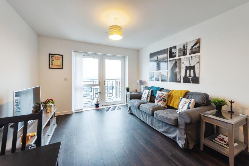 Living/Dining Area