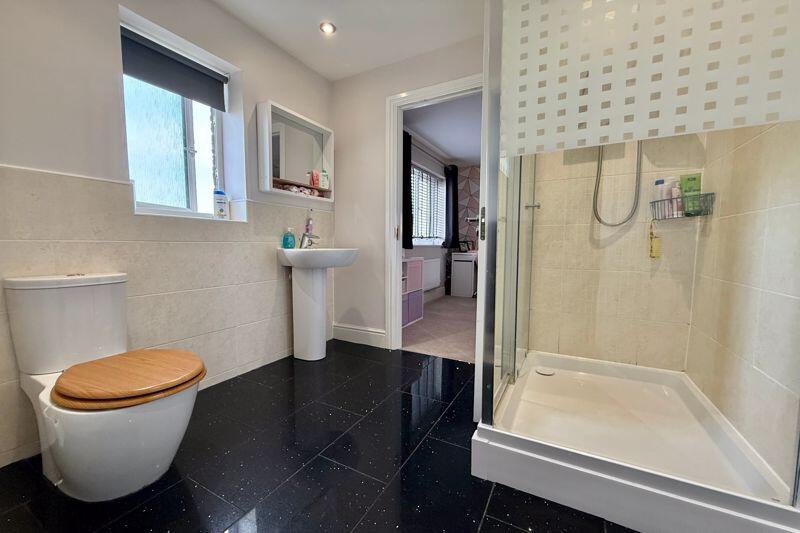 Jack &amp; Jill En-suite