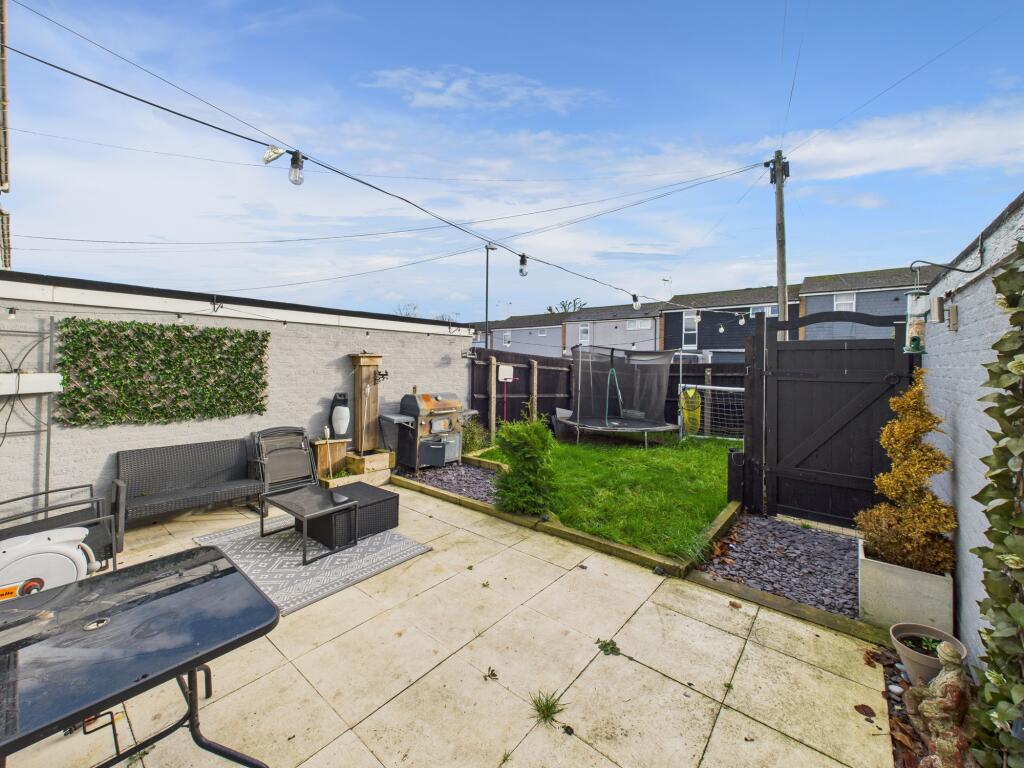 CAM05192G0-PR0180-STILL018