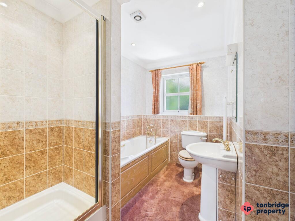 CAM03742G0-PR0023-STILL027