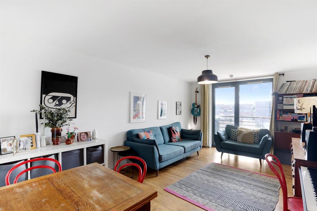 01-915dOuttakes-83569-HMF-JJ-Palmers rd-3 (1)-medi