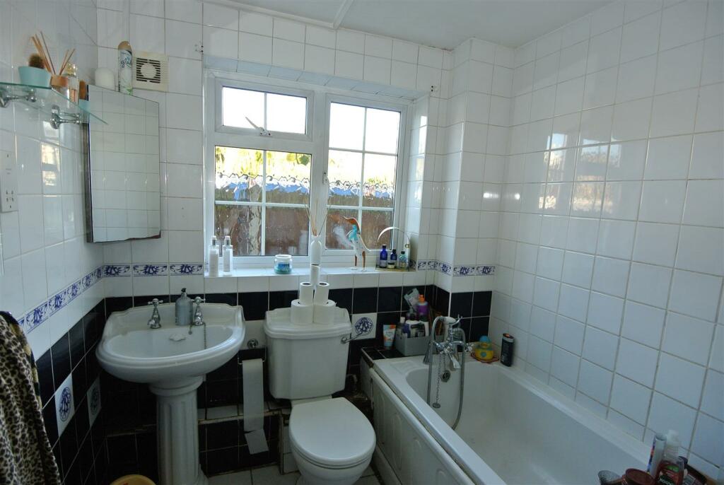 Bathroom.JPG