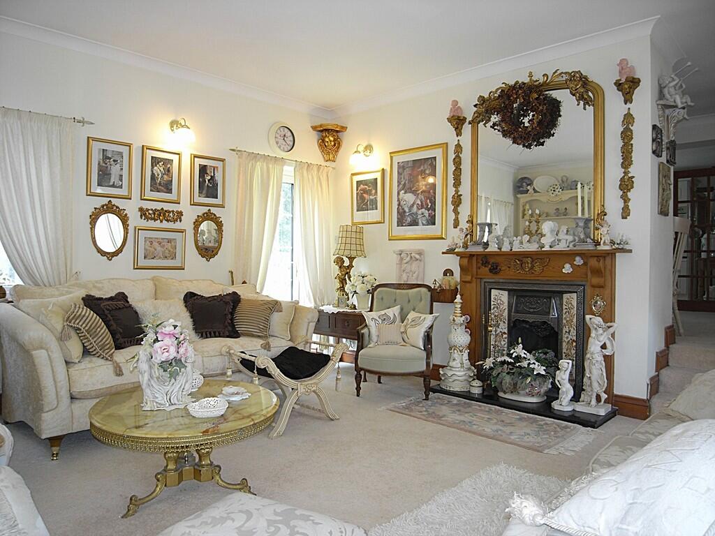 Drawing Room to f...