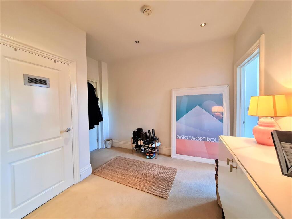 Balfour House, Hallway, Eden Harper SW11