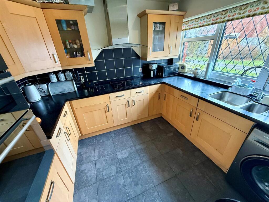 SD1 Kitchen.jpg