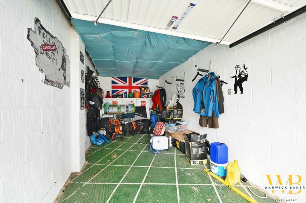 GARAGE 106 EMERALD QUAY (3).jpg