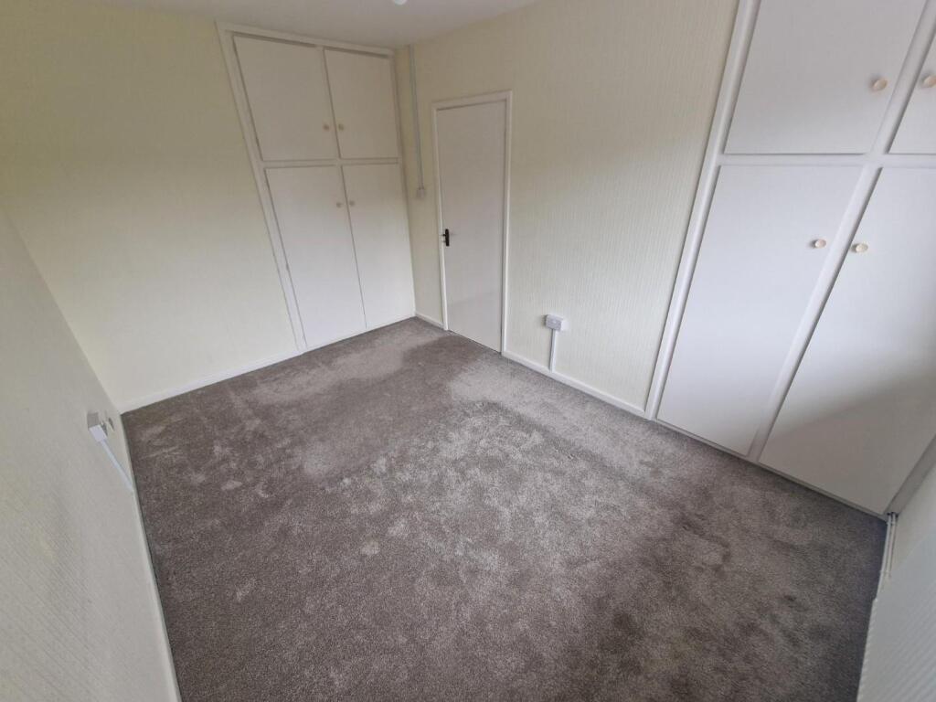 Bedroom 1 - 2.jpg