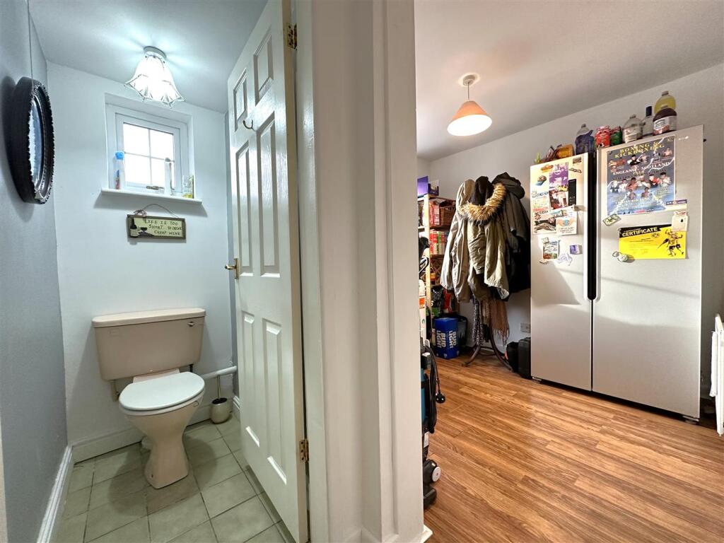 Ground Floor W.C &amp; Utility 763