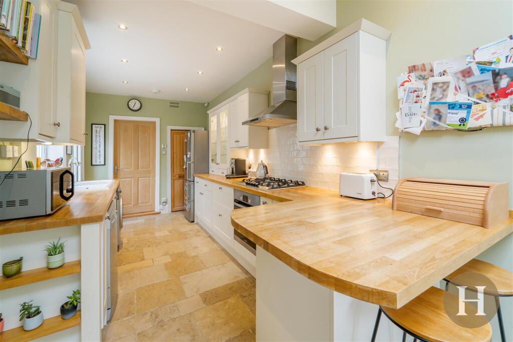 Hadleigh Estate Agents-23.jpg