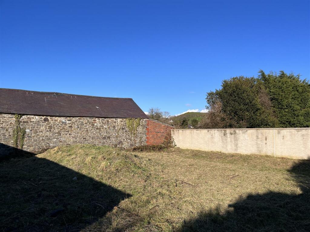 Further Garden Area