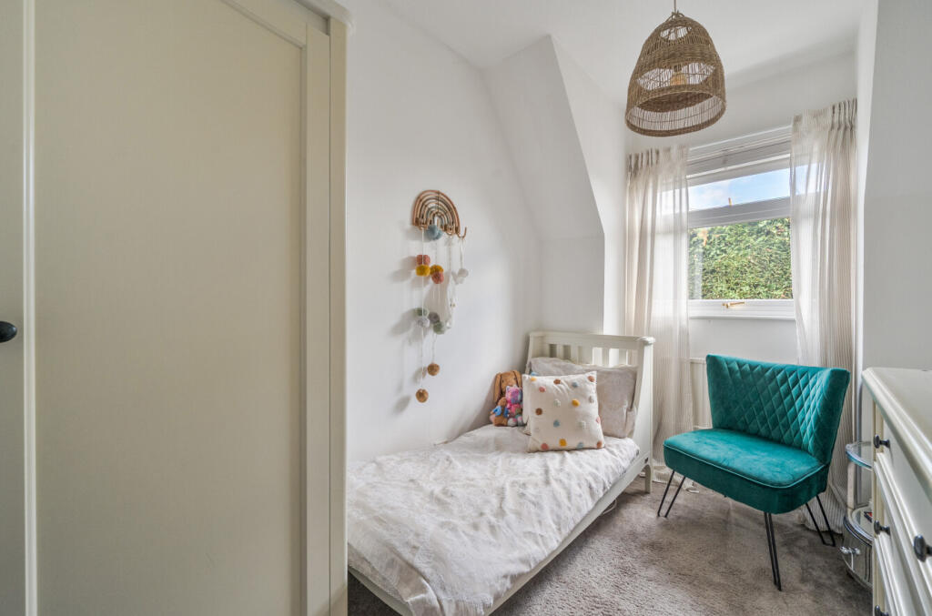 1331515-37-6891f4...