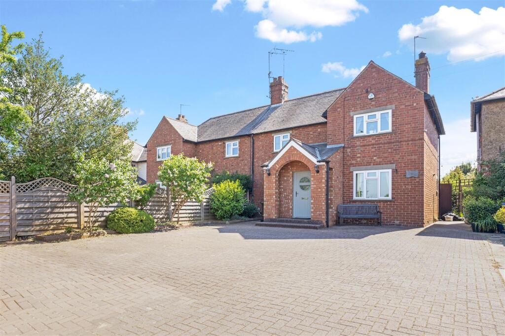 109 Bloxham Road, Banbury-3.jpg