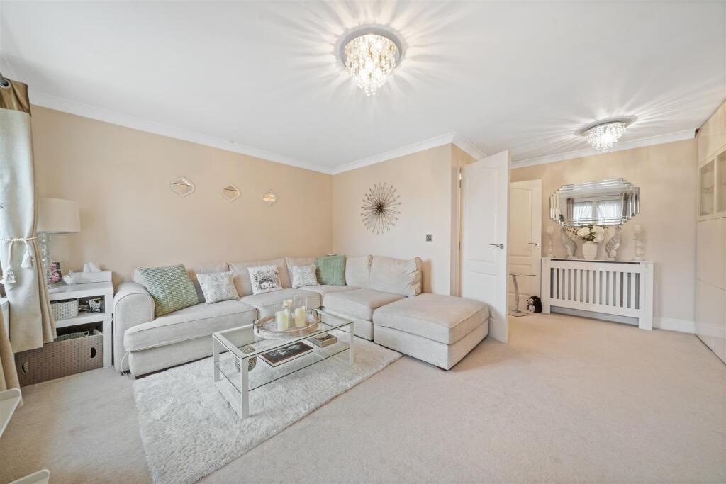 90, St. Georges Drive12.jpg