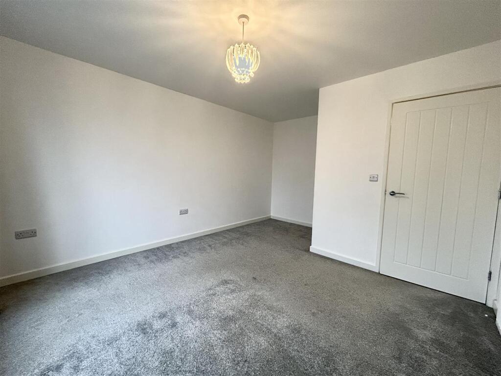 Bedroom 1.jpeg
