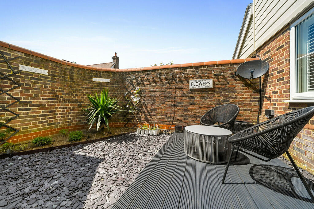 PT-TV-JuniperHous...