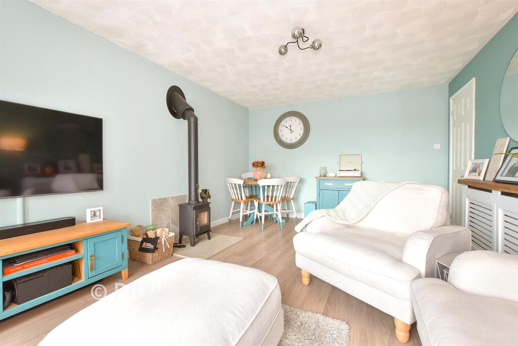 Lounge/ Dining Room