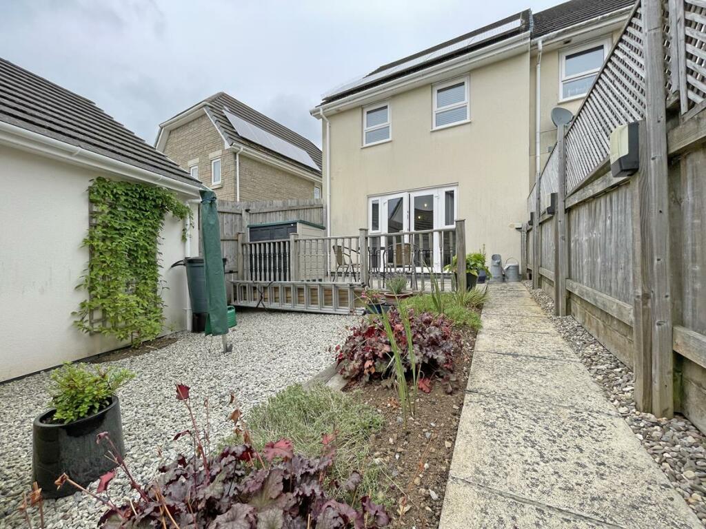 Efford Road 86 - Rear...jpg