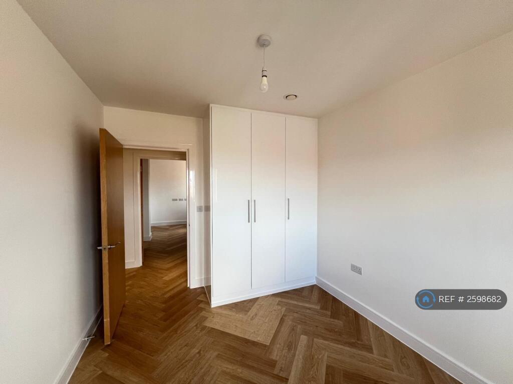 Second Bedroom (1)