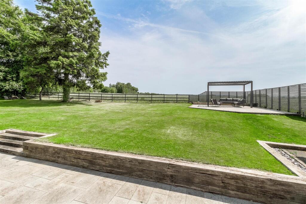 Hurley Common Hurley