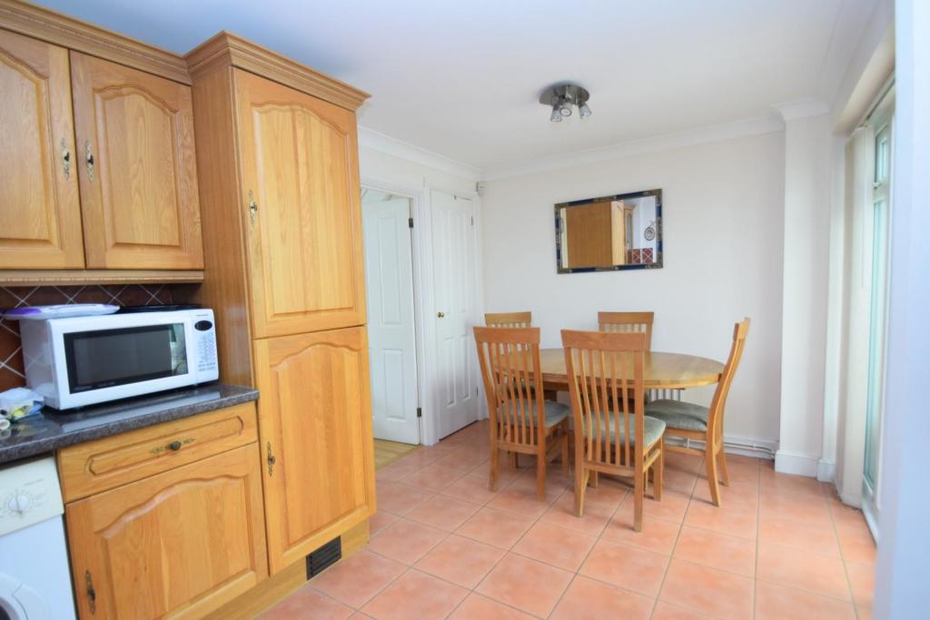 01323 737373