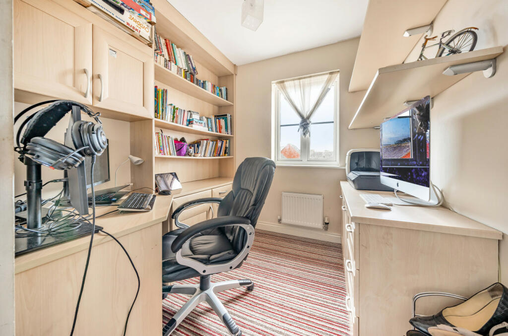 Bedroom 4/Study