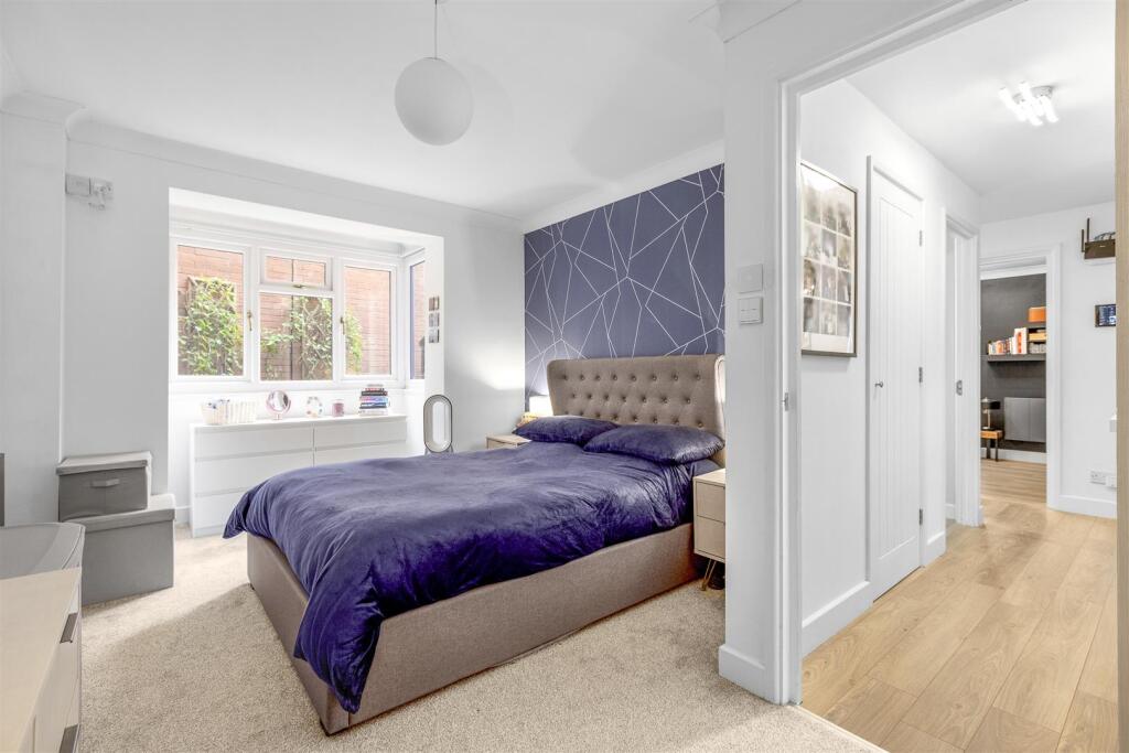 18 Flitcroft Lea, HP13 5LE-14.jpg