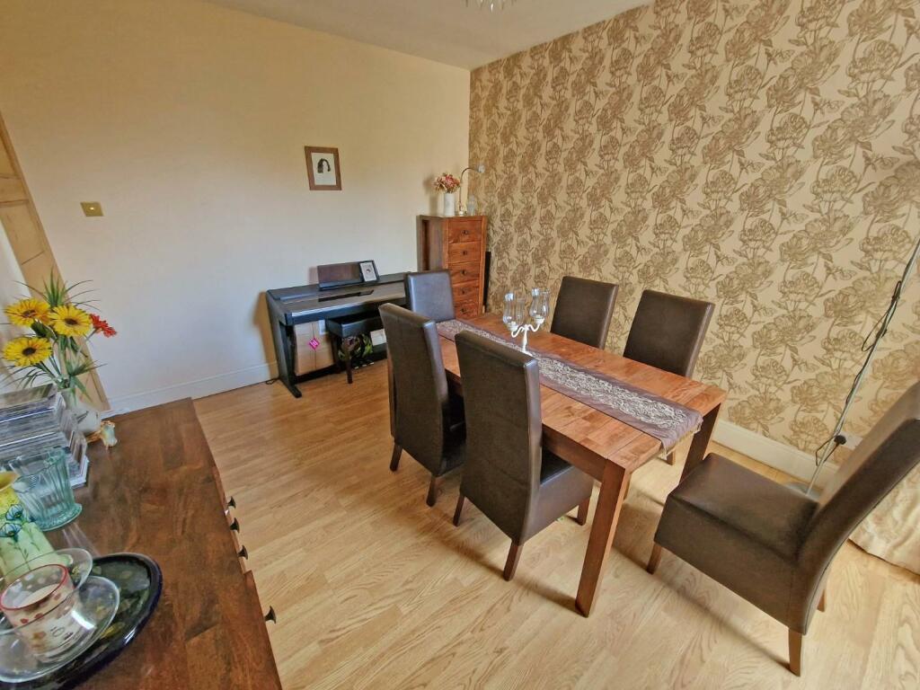 Dining Room2.jpg