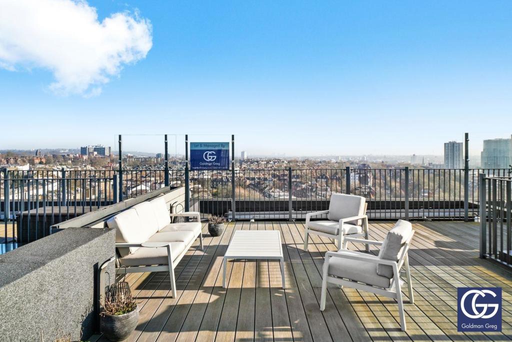 Penthouse 3, Centre Heights - lvjr5sRs7DN8cB3TcDeu