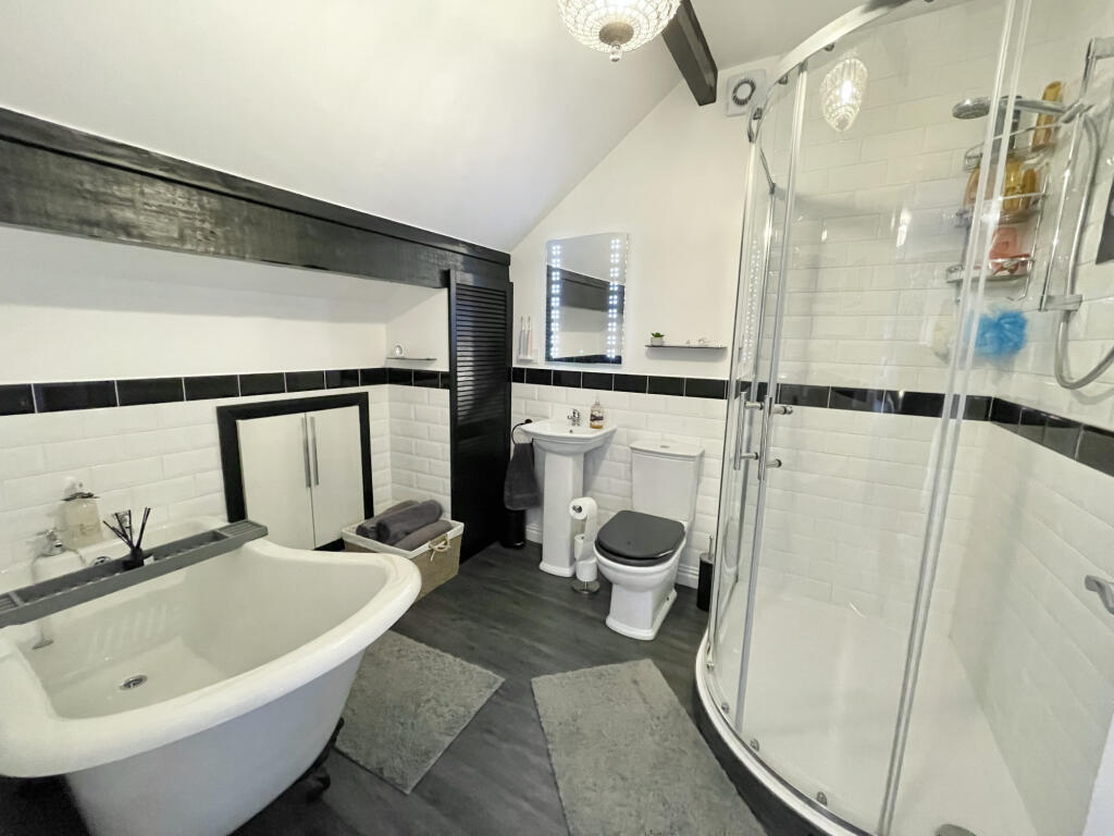 Woodland Close,  Hambleton, FY6