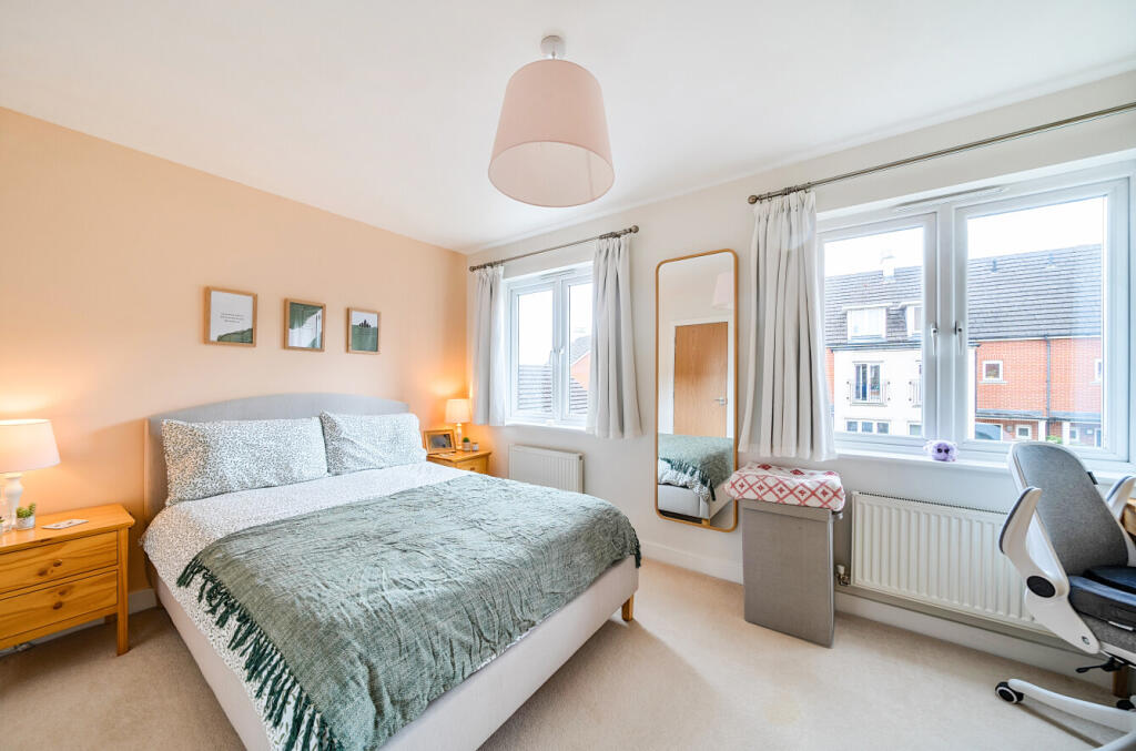 1302381-10-683867...