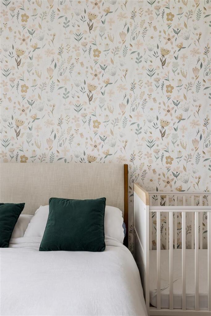 Aldborough Road South, IG3