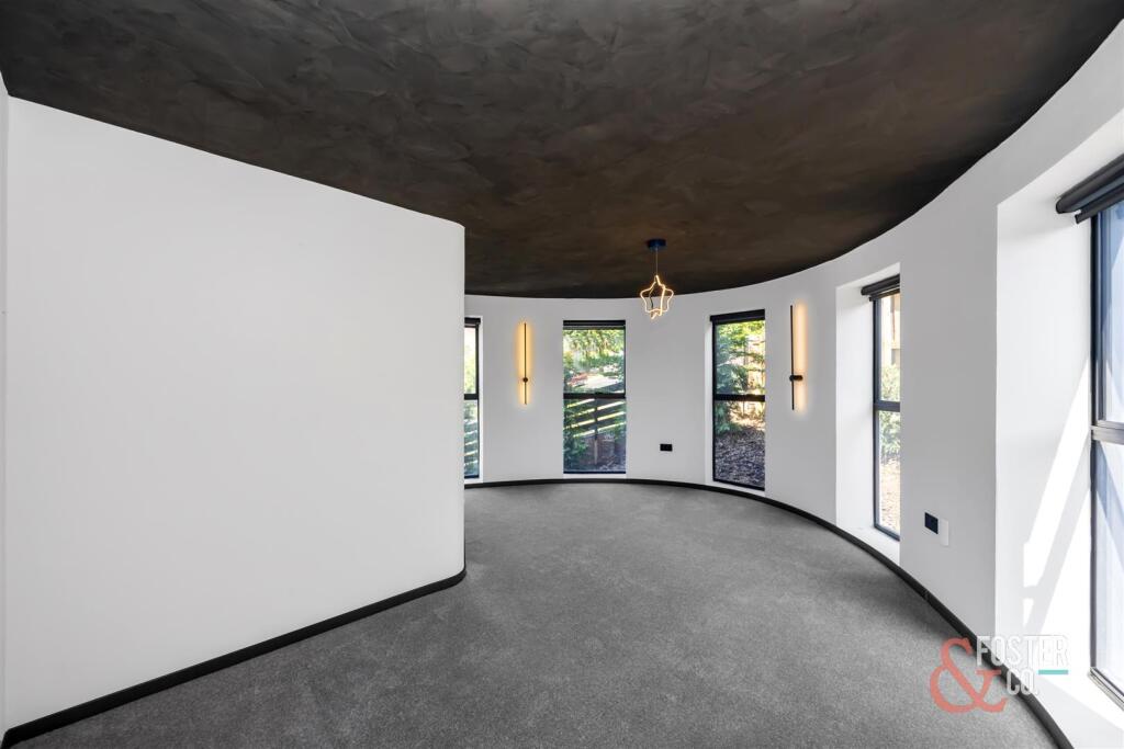 The Oval-010.jpg