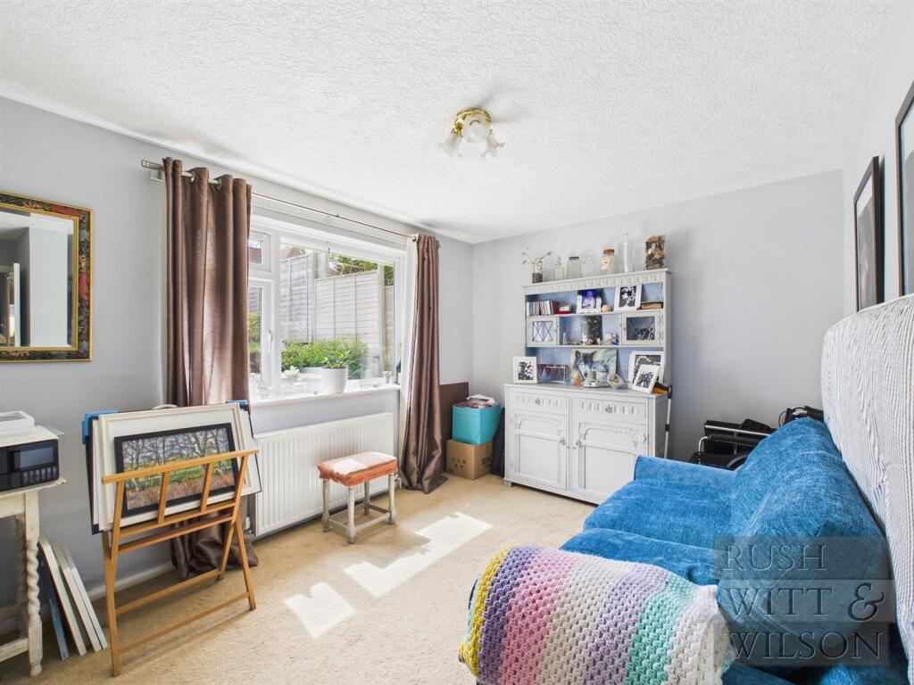 CAM03417G0-PR0637-STILL004.jpg