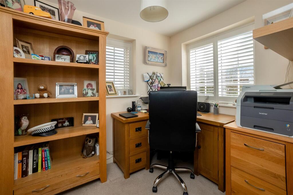 5 Sycamore Drive-9.jpg