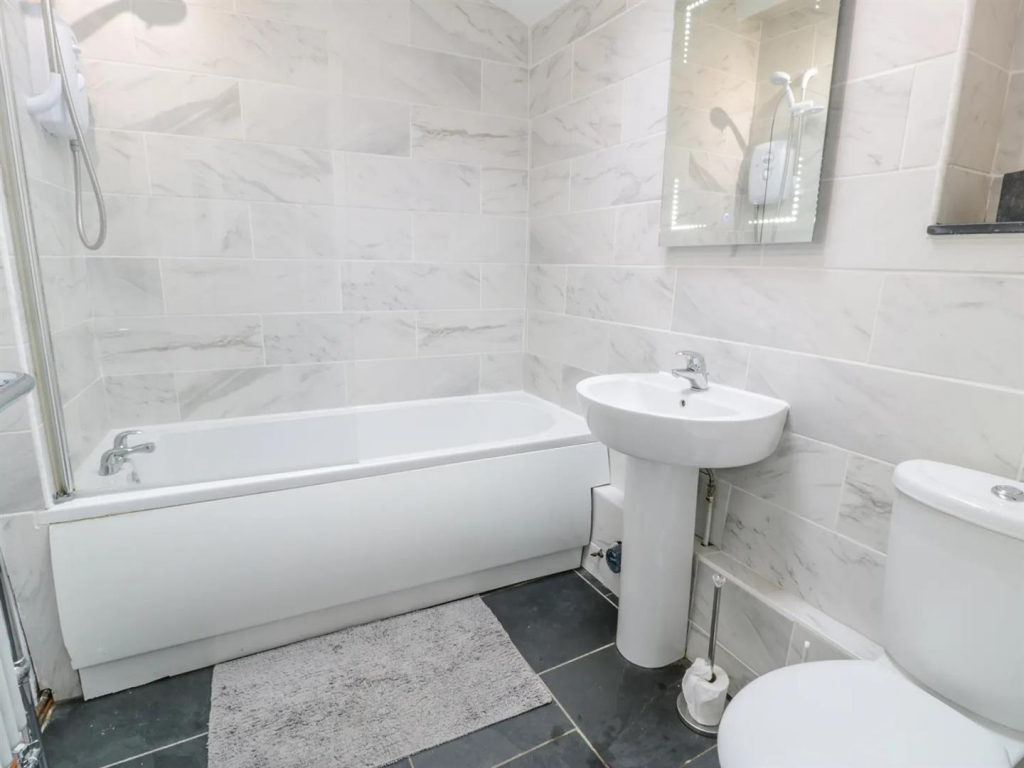 Bathroom .png