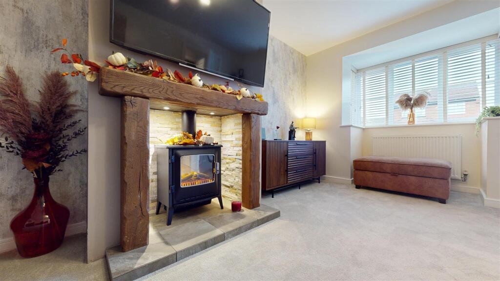 Simmons Close Reception Room