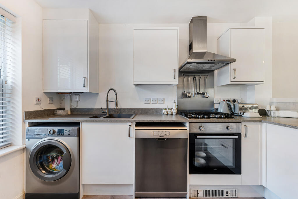 16 Coopers Place-Kitchen extra.jpg