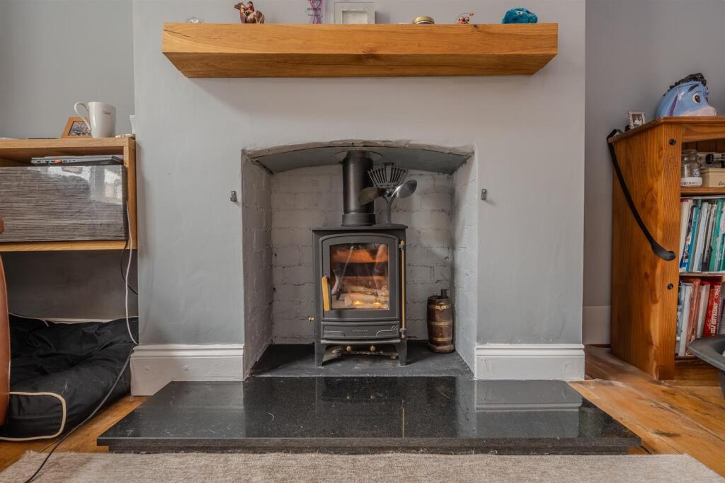 2 Woodview Terrace-18.jpg