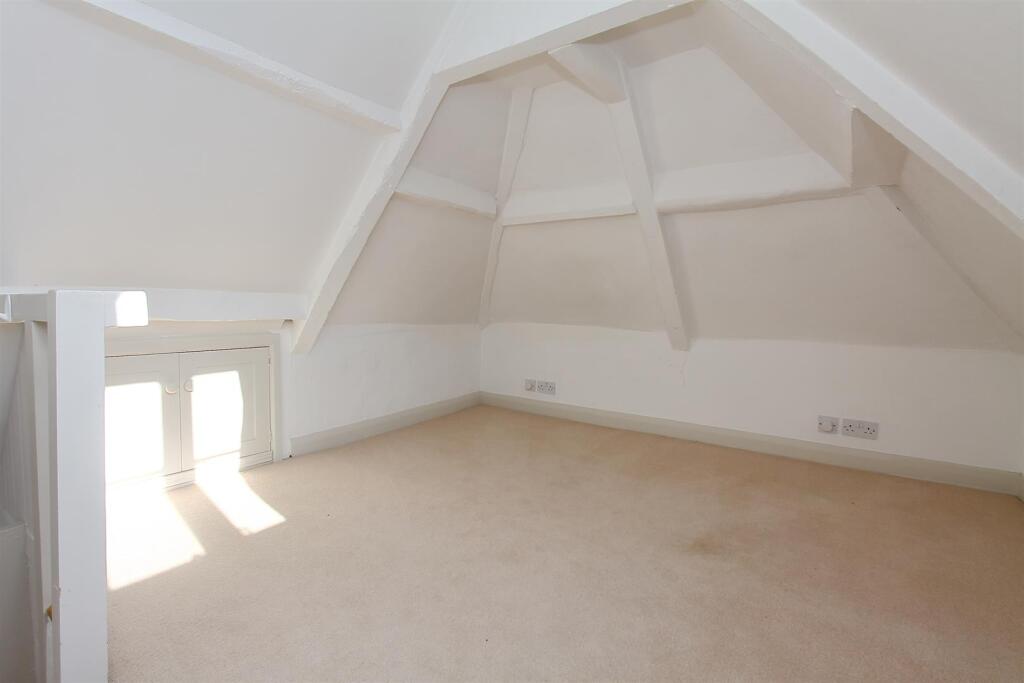 4 mill race close PH10.JPG