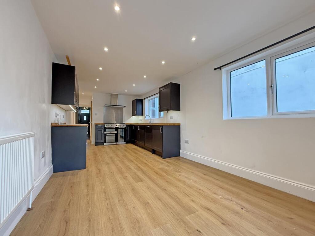 Waterloo Street 57 - Kitchen Four.jpg