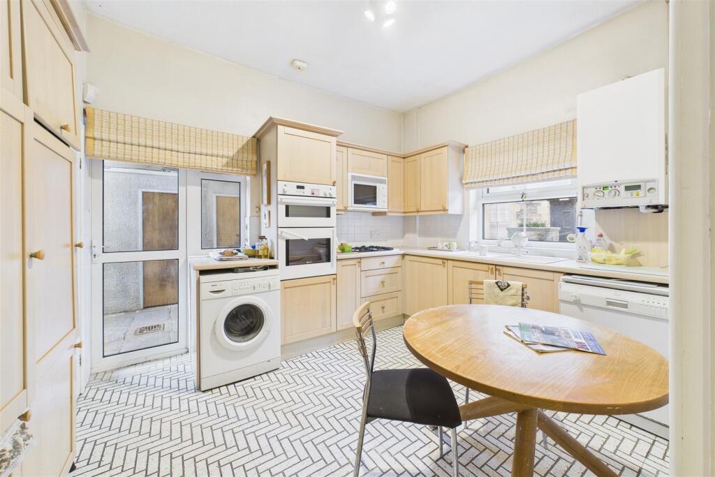 4 Thorndale Mews, Clifton, Bristol BS8 2HX | Freeh