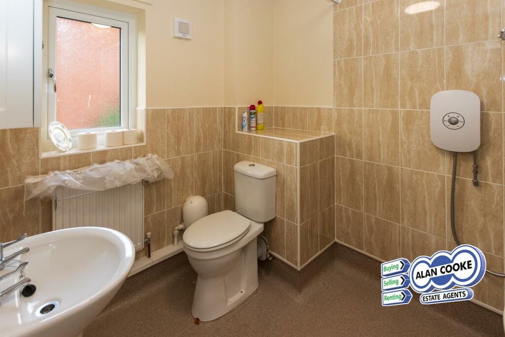 SHOWER WET-ROOM