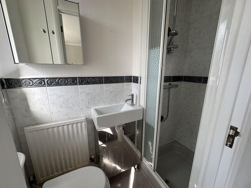 En suite shower 