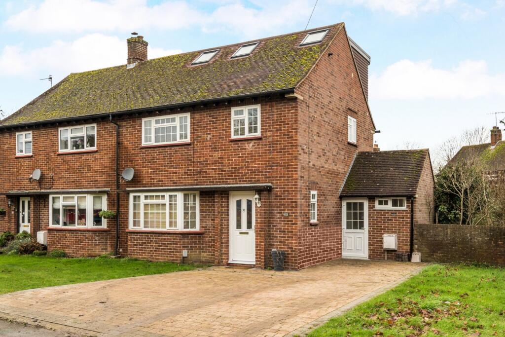 Gosden Hill Road, Burpham, Guildford, Surrey, GU4